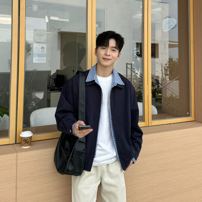 Youthful Miu-Style Navy Blue Faux Two-Piece Plaid Patchwork Jacket, Light Mature Short Basic Casual Coat Youthful Miu-Style Navy Blue Faux Two-Piece Plaid Patchwork Jacket, Light Mature Short Basic Casual Coat