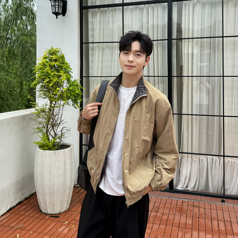 【Reversible】Casual Youth Khaki Solid Color Plaid Jacket for Men 2026 Autumn Stand Collar Zipper Jacket Trendy 【Reversible】Casual Youth Khaki Solid Color Plaid Jacket for Men 2026 Autumn Stand Collar Zipper Jacket Trendy