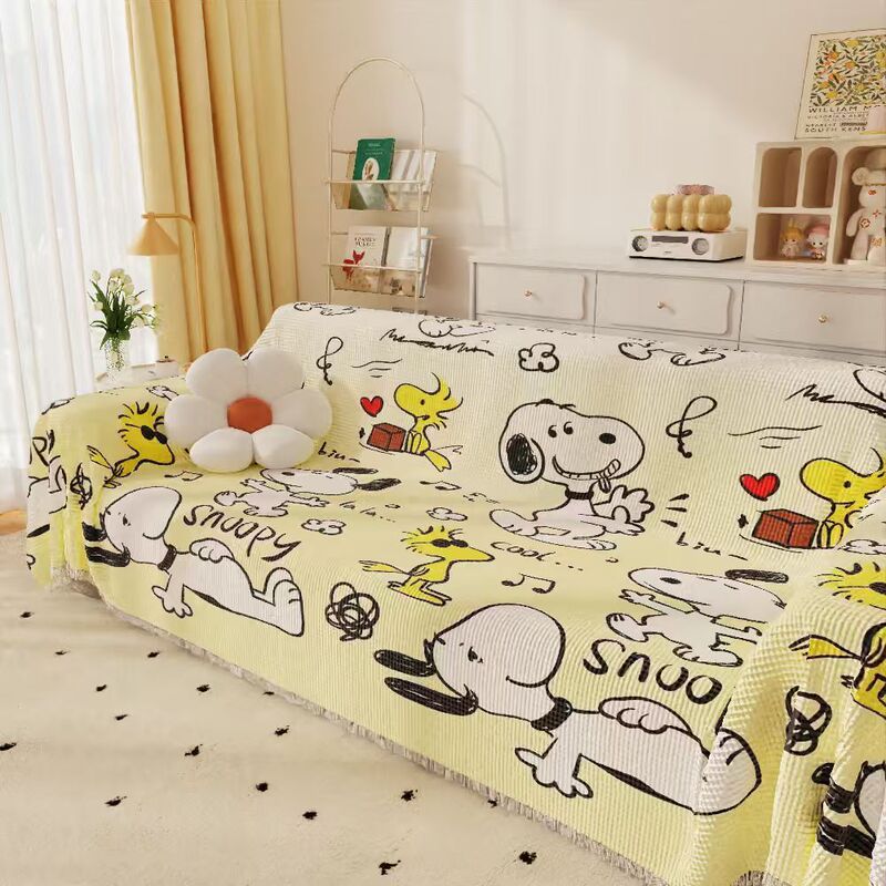 Cartoon Cute Snoopy Waffle Sofa Cover, Universal for All Seasons, Non-Slip and Dust-Proof Mat, Home Living Room Decorative Cover Cartoon Cute Snoopy Waffle Sofa Cover, Universal for All Seasons, Non-Slip and Dust-Proof Mat, Home Living Room Decorative Cover