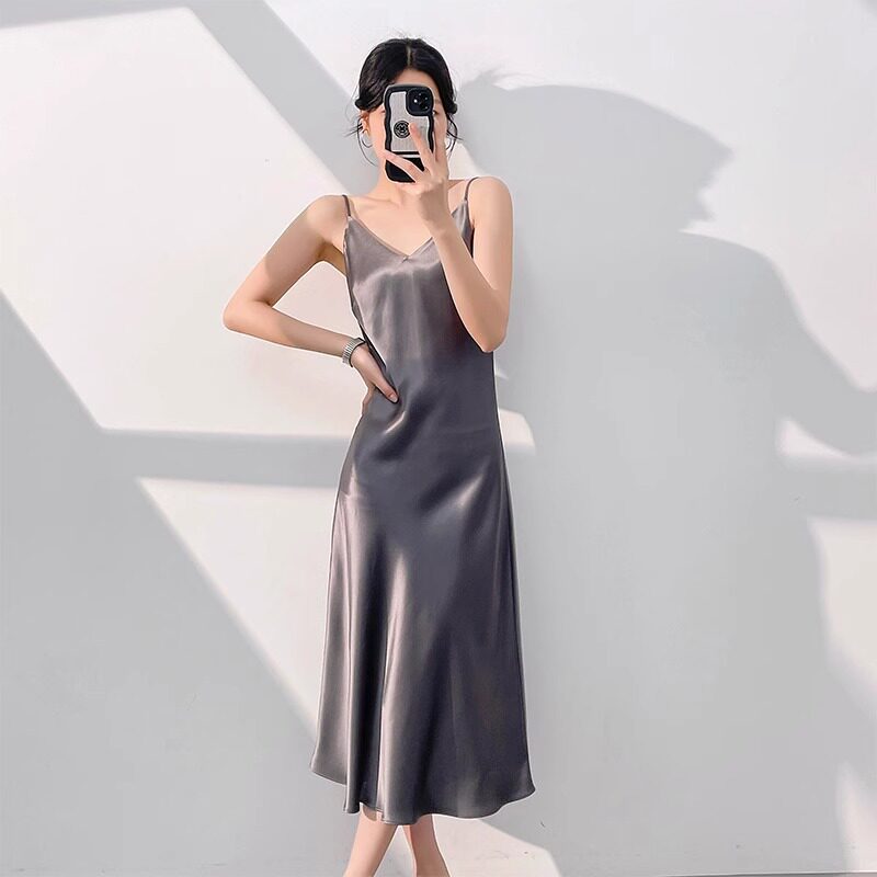 时尚朗姿羽法式深灰色V领收腰鱼尾长裙夏季A字真丝吊带连衣裙女