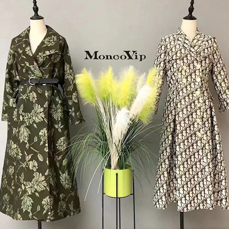 MOCO时尚女装官营店