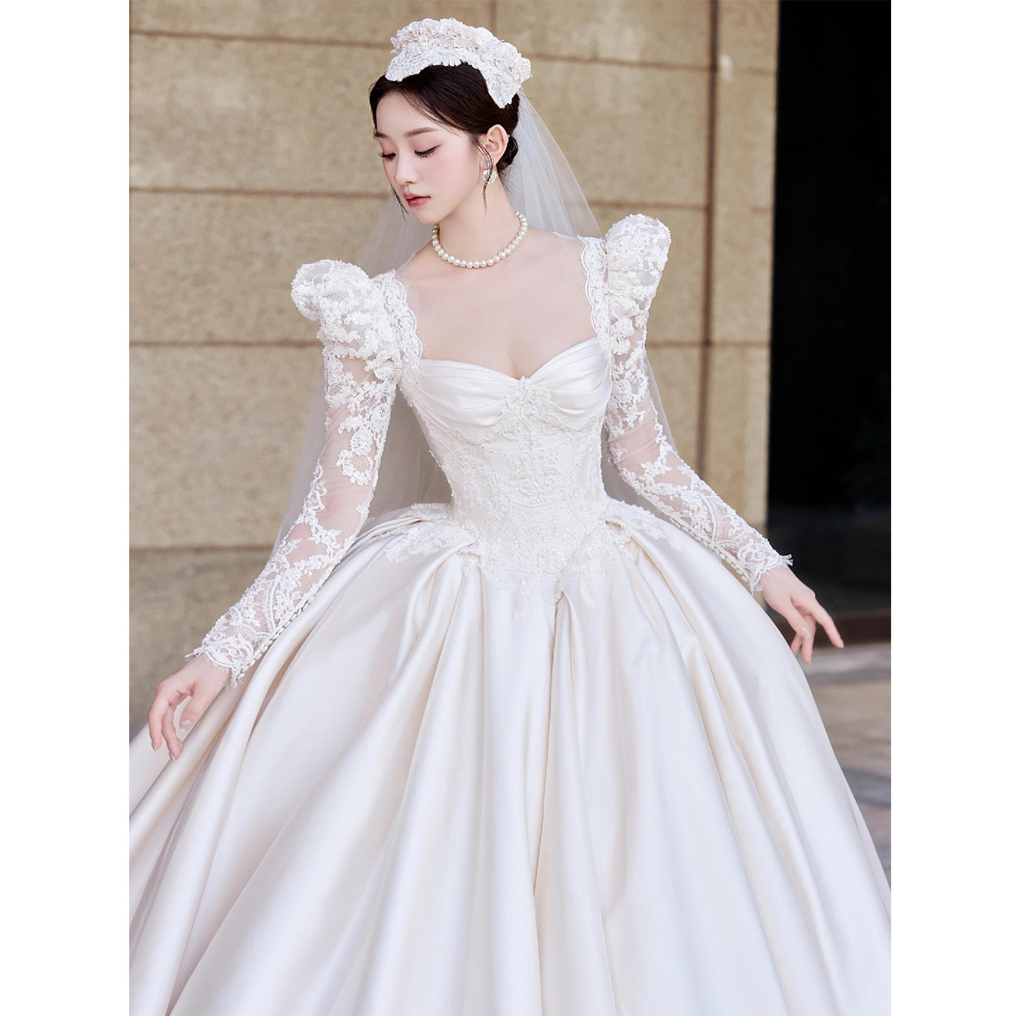 Французское атласное свадебное платье 2026 new bride go out из пряжи с высококачественной текстурой, с длинными рукавами и большим хвостом, основная пряжа small man
