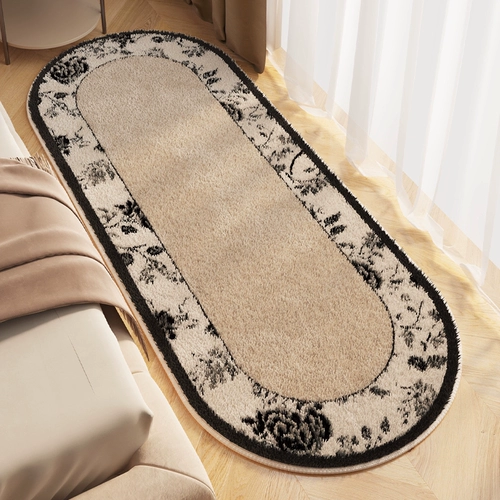 Овальное прикроватное одеяло в американском стиле с кондиционером, коврик для ног перед кроватью в главной спальне, короткий плюшевый журнальный столик, длинный нескользящий коврик