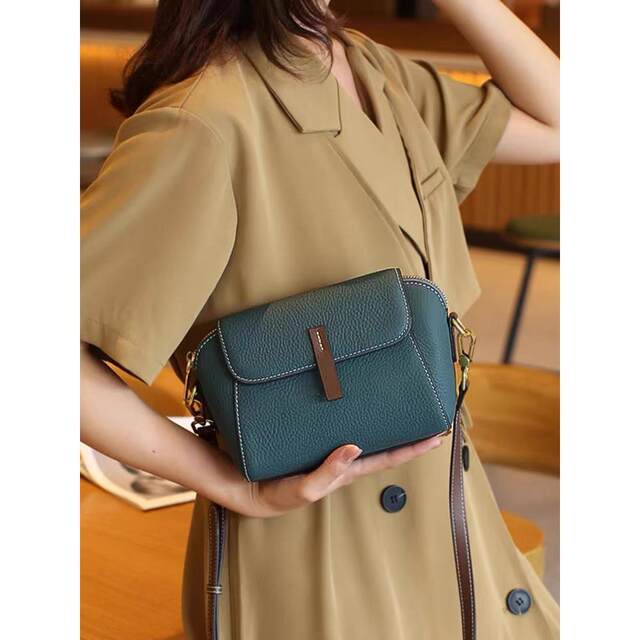 Bags for mothers, women’s cross-body bags, bags for mothers, stylish 50-year-old popular small square bags 2025 new single shoulder
