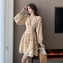 Real shot of 2023 new fashion floral dress first love French tea break gentle style long-sleeved skirt