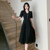 Black dress feminine socialite high-end luxury niche design Hepburn style French skirt 911-2