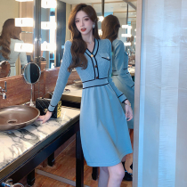 Real shot of French style small fragrant knitted dress in autumn and winter V-neck waist slimming long-sleeved little black skirt