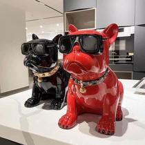 You cant tell its a piggy bank. Creative living room decoration method. Dog fighting piggy bank. It can only enter and exit. Simple side table TV.