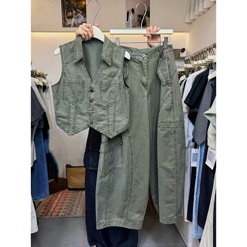 Korean Army Green Vest and Cargo Pants Set for Women, Summer Sleeveless Tank Top and Scimitar Pants Two-Piece Set for Petite Women