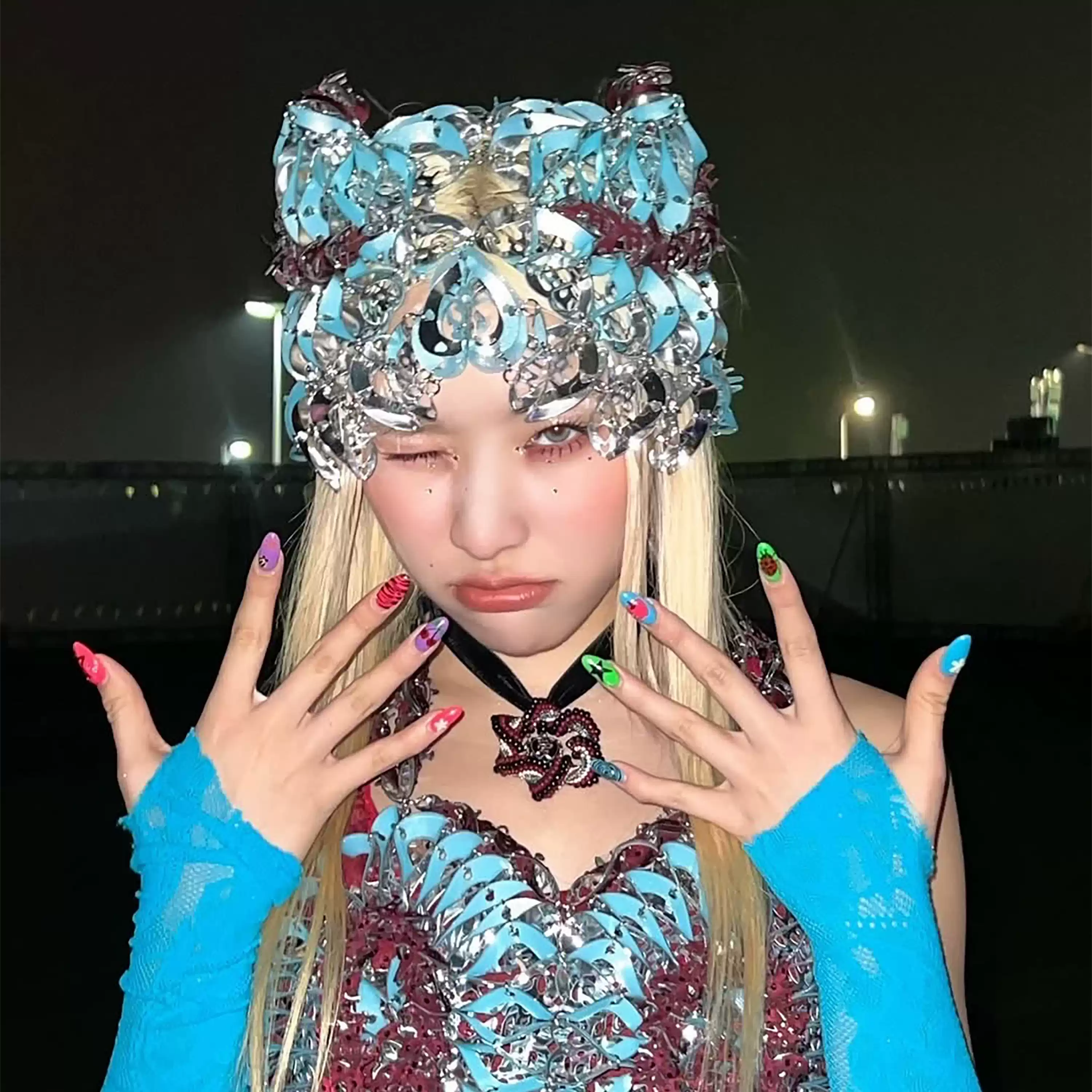 YUEQI QI SS23 绿色水钻手工编织串珠流苏腰带配饰yueqiqi