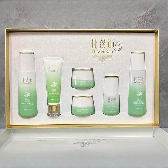 Mise à niveau vers la quatrième génération Hua Luo Yu Camellia Rejuvenation Beauty Ensemble de six pièces Crème de rajeunissement liquide éclaircissante et hydratante, produits de soins de la peau