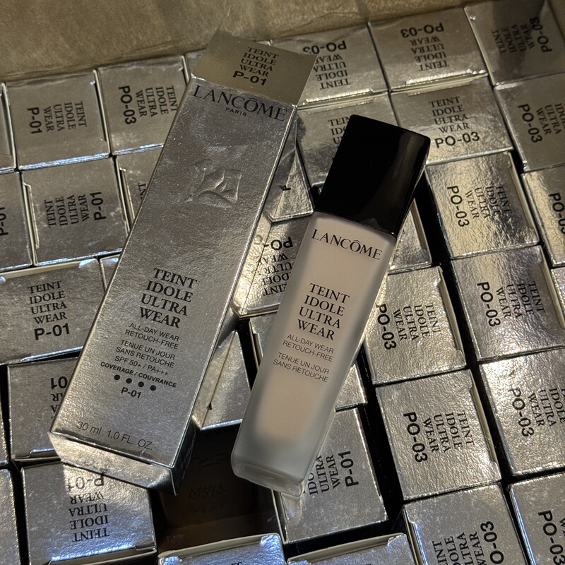 Clearance of Old/New Versions of Long-Lasting Liquid Foundation, Ten Times Compensation for Any Counterfeit, Series 1 Clearance of Old/New Versions of Long-Lasting Liquid Foundation, Ten Times Compensation for Any Counterfeit, Series 1