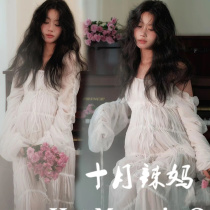 Pregnant woman writing true style pure desire to wind subject new white ambience with dress gestation mommy art shooting costumes
