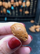 Olive stone carving small whale and dolphin pendant mobile phone key pendant personalized theme for men and women to wear