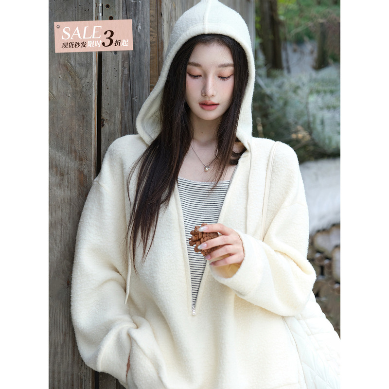 Chillcozy Nara Nao Soft and Fluffy Australian Wool Blend Hooded Sweatshirt Two-Piece Set