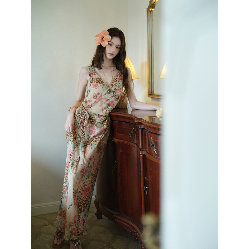 Chillcozy Medusa Southern French Holiday Romantic Slim V-Neck 100% Rayon Long Dress for Women