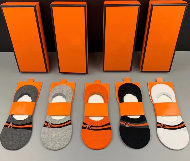 Suitable for Men, a Box of 5 Pairs of Pure Cotton Ankle Socks with H Lettering, Spring and Summer Low-Cut Simple Design, Anti-Odor, Embroidered, Breathable, Non-Slip Suitable for Men, a Box of 5 Pairs of Pure Cotton Ankle Socks with H Lettering, Spring and Summer Low-Cut Simple Design, Anti-Odor, Embroidered, Breathable, Non-Slip