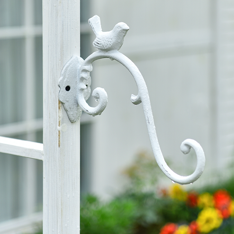 Sungmor Vintage Bird Hook Outdoor Courtyard Wrought Iron Wall Decoration Flower Stand Flower Basket Hanging Hook Distressed Hanging Sungmor Vintage Bird Hook Outdoor Courtyard Wrought Iron Wall Decoration Flower Stand Flower Basket Hanging Hook Distressed Hanging
