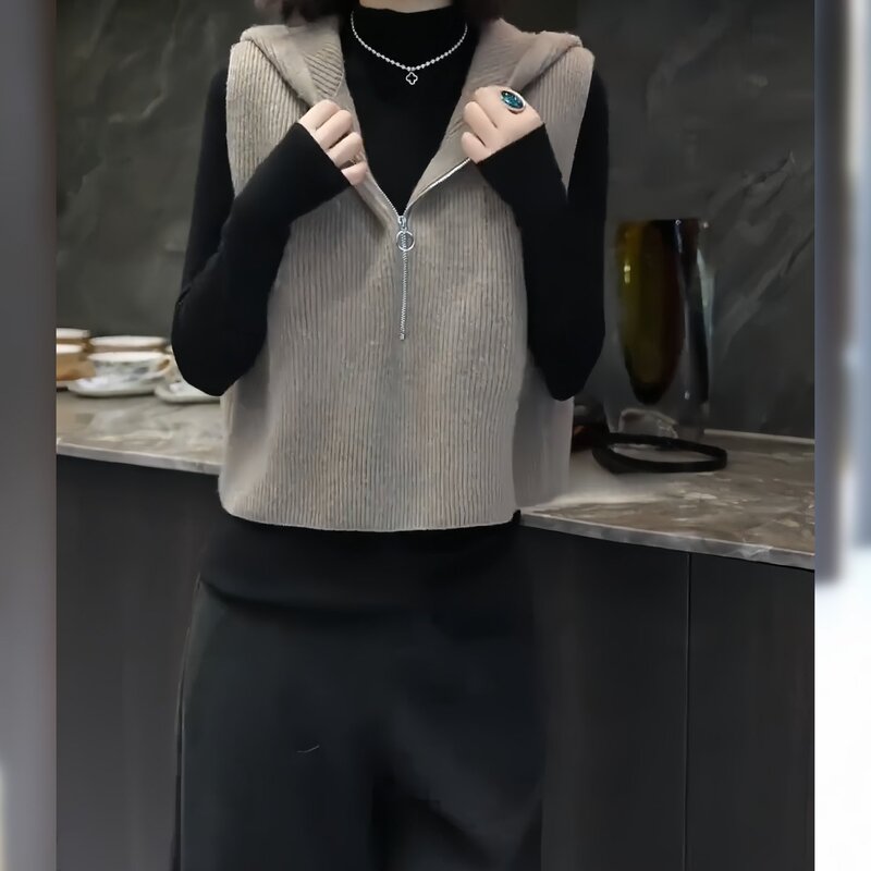 European High-End Fashion Age-Reducing Solid Color Sleeveless Knitted Vest with Hood Design Vest Top 2026 Autumn and Winter Style