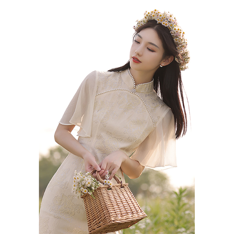 Retro spring cheongsam, advanced dress, French retro style, 2024 years, trend of season, city style, fitted Retro spring cheongsam, advanced dress, French retro style, 2024 years, trend of season, city style, fitted