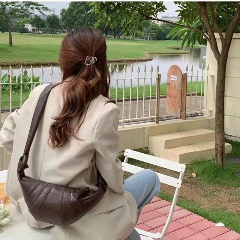 Lemaire Horn Bag 2023 New Autumn Winter Sheep Leather Carol Dumplings Bag Fashion Genuine Leather Skew Satchel Purse-Taobao