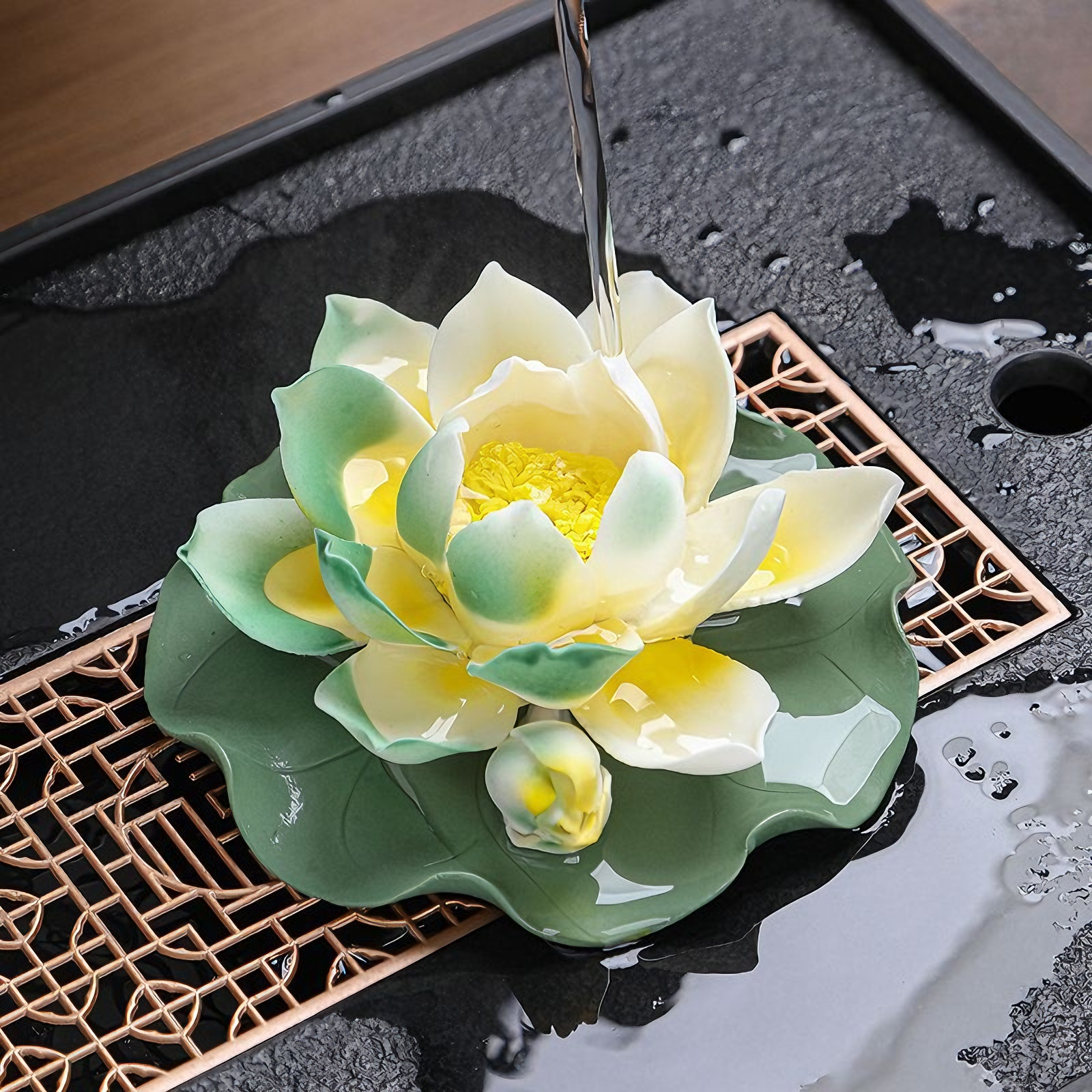 Керамические украшения tea pet lotus, изготовленные вручную из керамики, изменяющей цвет, могут стать прекрасным украшением чайных подносов, чайных сервизов, столиков и тумбочек высокого класса, креативной чайной игры.