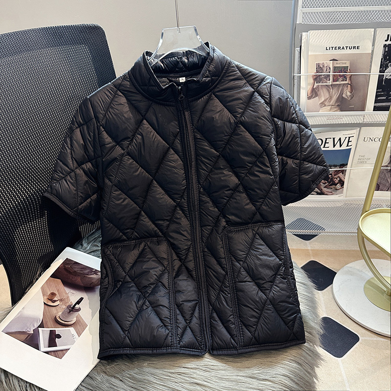 Lightweight Half-Sleeve Vest for Men, Popular Online Shoulder Protector, Warm Sleeveless Jacket for Autumn and Winter, Large Size down Vest with Sleeves Lightweight Half-Sleeve Vest for Men, Popular Online Shoulder Protector, Warm Sleeveless Jacket for Autumn and Winter, Large Size down Vest with Sleeves