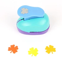 Четыре -лифкие травы (большие цветы давления)