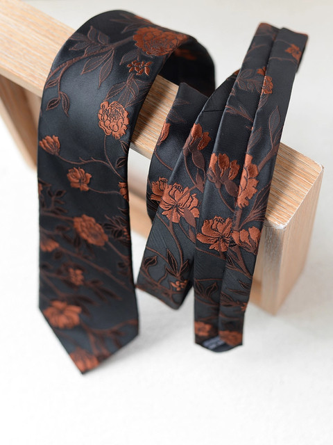 Three-Dimensional Craft Hand-Tied Tie Black Retro Versatile Luxury High-End Suit Shirt for Women and Men Literary and Young Trendy