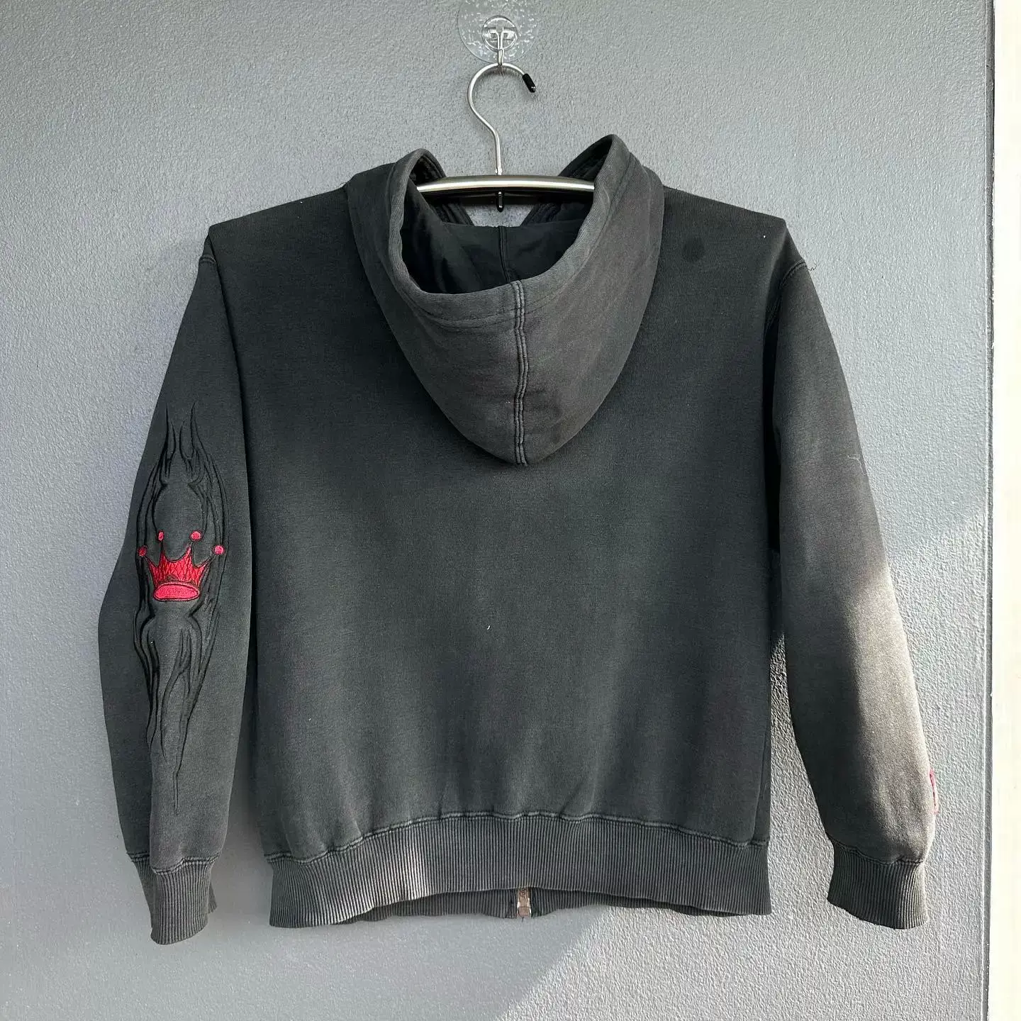 Куртка-худи Zip Hoodie в стиле JNCO Y2K Гарухоку с вышивкой короны