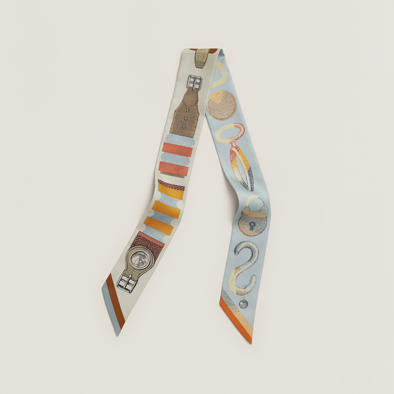 Poetic Review of the Reins Square Twill Silk Scarf, 100% Mulberry Silk, High-End Version, H-Style Tie for Bag Handles