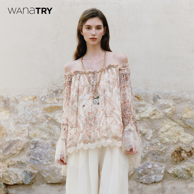 【Celebrity Style】Wana Try Classic Oil Painting Girl Print Lace Top Off-Shoulder High-End Shirt