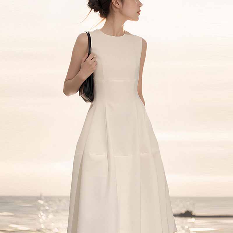 French-Style Sleeveless White Dress for Women, 2026 Summer New Style, Light Mature Style, Round Neck, Elegant, Slimming, Long Dress with a Large Hem