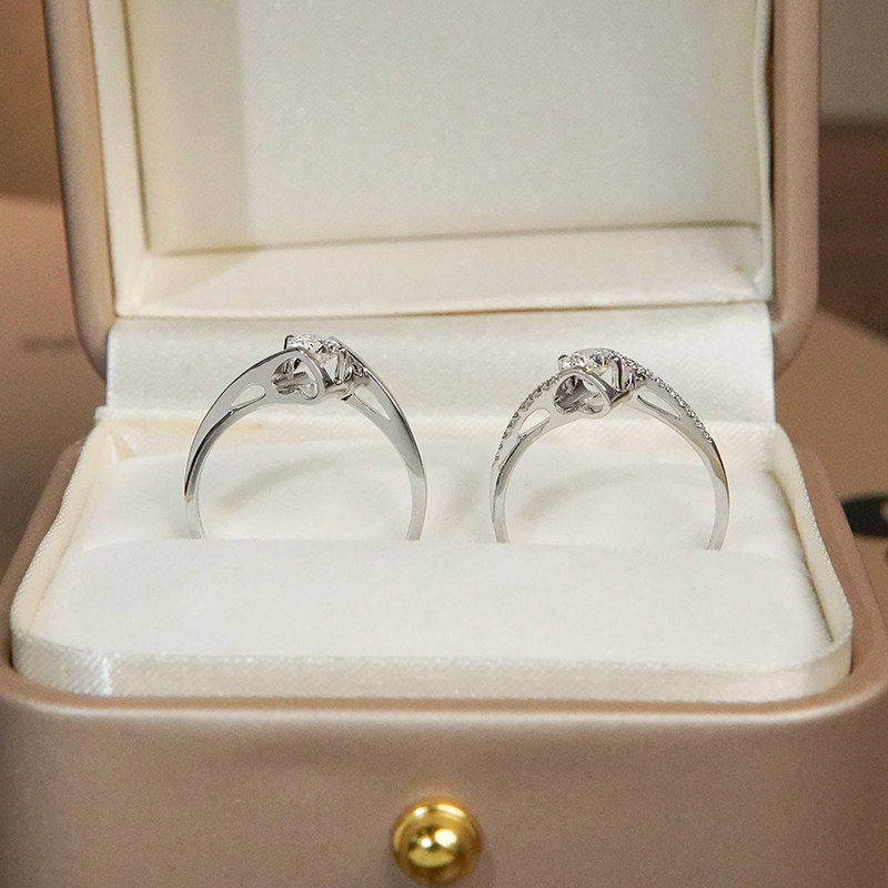 Кольцо с бриллиантом Angel Kiss из белого золота 18K