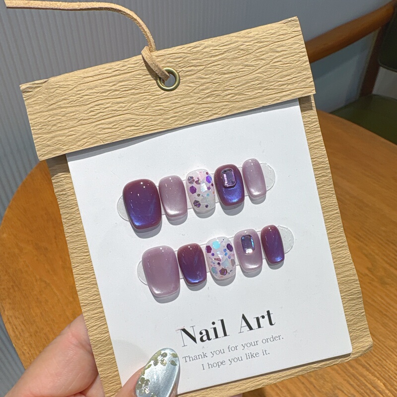 【Blueberry Fruit】2026 New Purple Series Wearable Nails, Short Square Cat-Eye Design, Brightening Effect, High-End Niche Nail Art