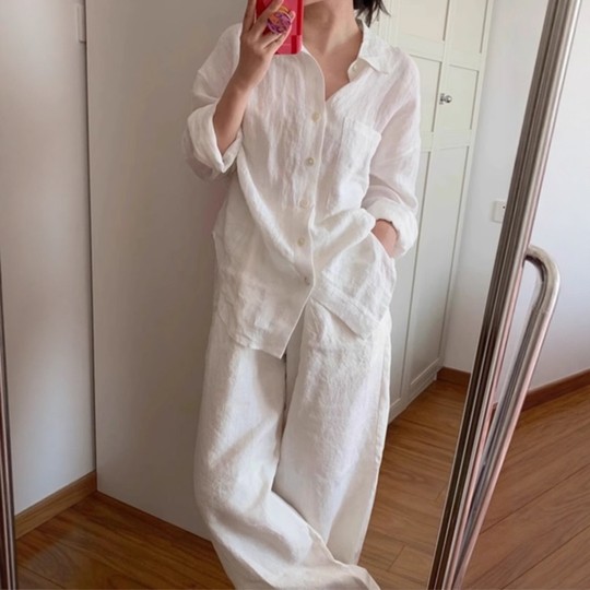 Old money style linen shirt for women