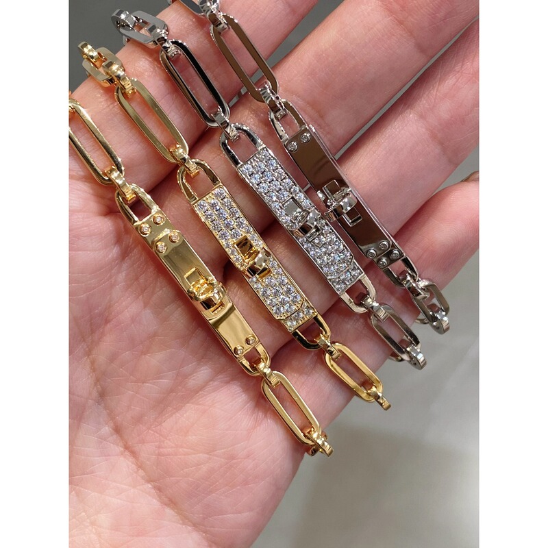 Kelly Bracelet for Women, V-Gold Electroplated 18K Rose Gold, High Carbon Diamond, Full Diamond Couple Bracelet, Men's Earrings