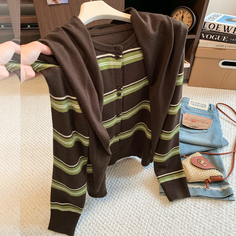 Brand Discount Fashion Retro Contrast Color Striped Knitted Cardigan for Women Autumn and Winter Loose Slimming Versatile Coat Sweater Brand Discount Fashion Retro Contrast Color Striped Knitted Cardigan for Women Autumn and Winter Loose Slimming Versatile Coat Sweater