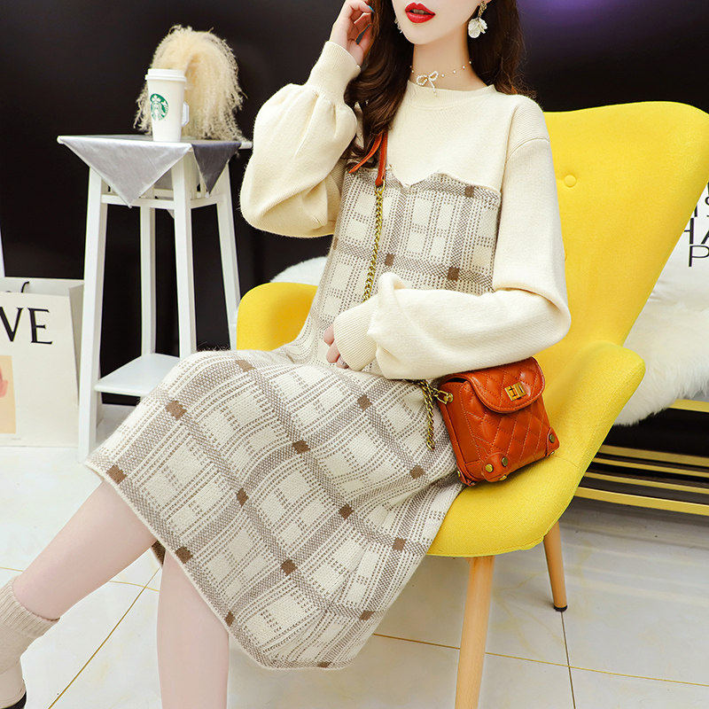 Pregnant woman sweater dresses Pregnant Woman Foreign Dress Autumn Winter Clothing in Long version of the winters The underpins weaseling women thicken