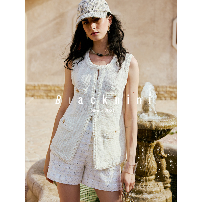 Blacknini's Fourth Anniversary (Two Colors) "Little Love Song" Heavy-Duty Double-Sided Crochet Edge Loop Yarn Knit Sweater Vest