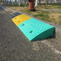 Step mat inclined N slope mat curb car sill mat roadside slope plastic uphill climbing triangle mat deceleration