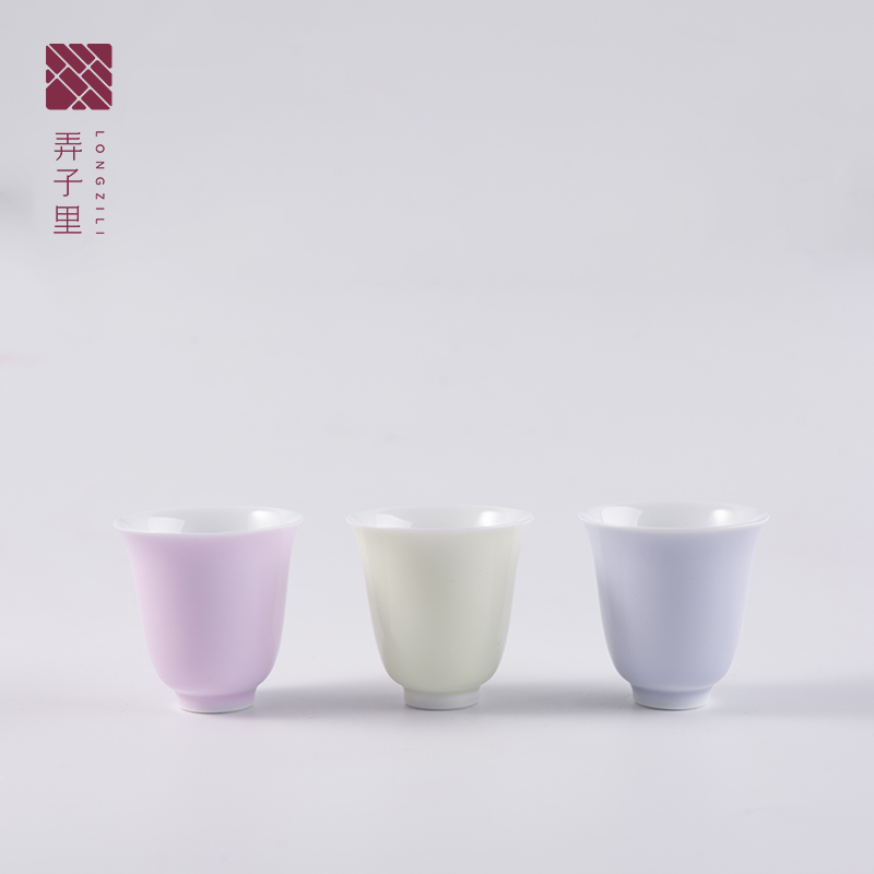 Get the child home fragrance - smelling cup in jingdezhen pure manual kung fu tea set ceramic sample tea cup a single large master CPU