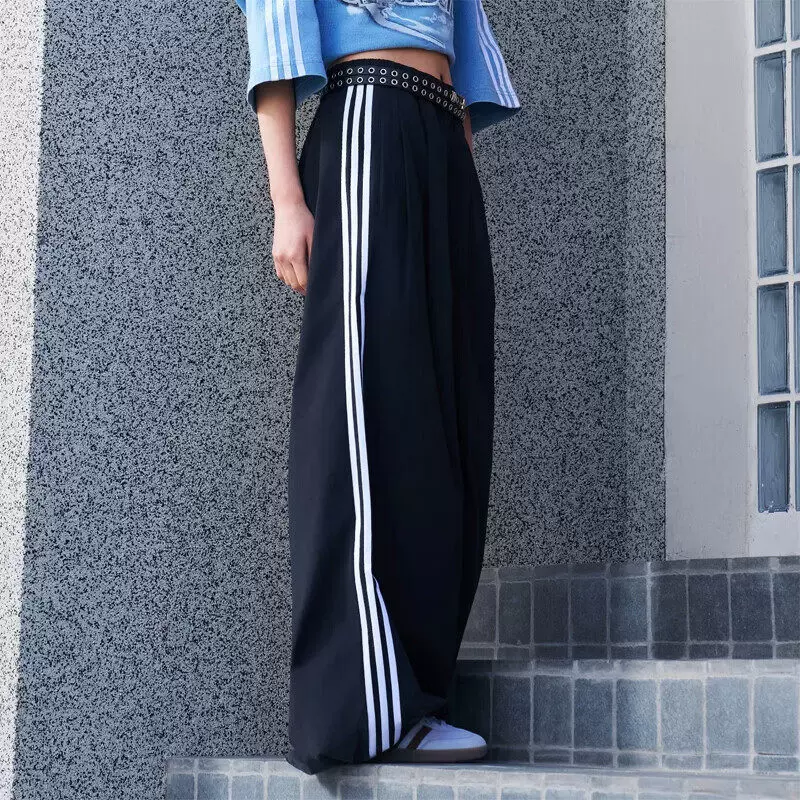 Блузка Adidas, брюки, свободный крой
