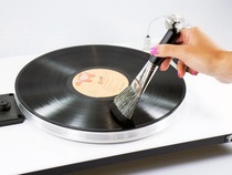 Japan FURUTECH ancient river ASB-1 vinyl record static sweep electrostatic brush cleaning brush to dust sweep