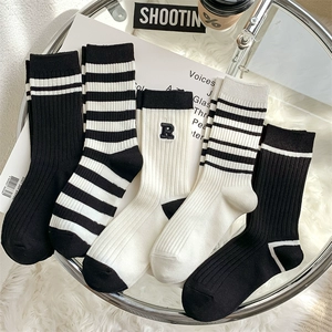 [Women Socks Autumn Simple Casual Black White Striped Pile So]