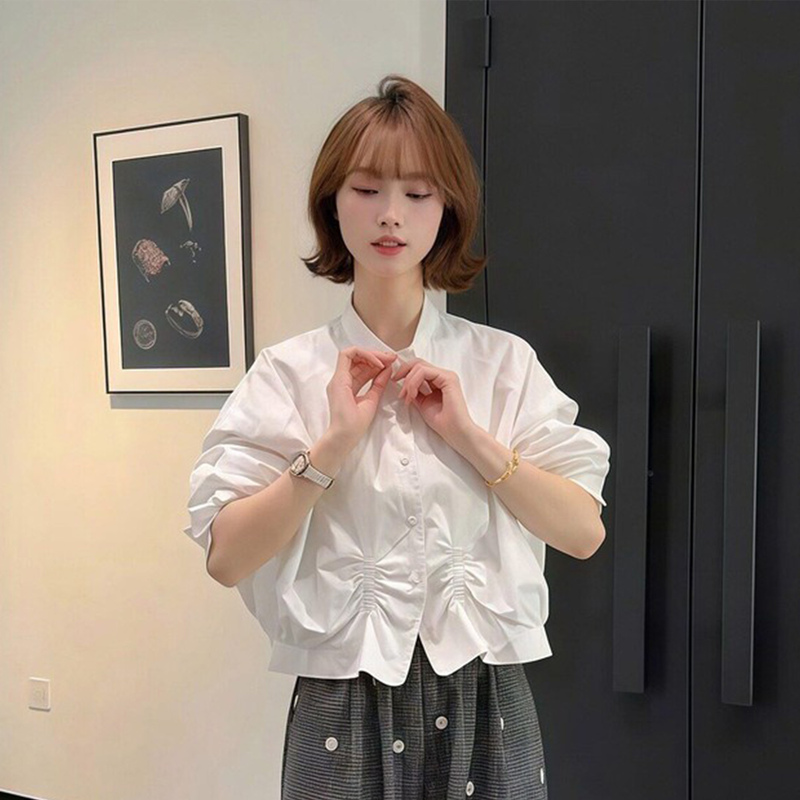 White Stand-Up Collar Pleated Waist-Cinching Shirt for Women, Long-Sleeve Turn-Down Collar Casual Slim-Fit Fashion Versatile Top for Commuting