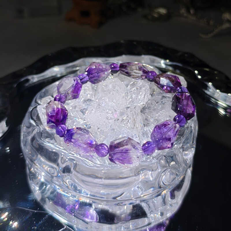 【Bian】 Transparent Strawberry Seed Quality Purple Super Seven Bracelet 【Bian】 Transparent Strawberry Seed Quality Purple Super Seven Bracelet