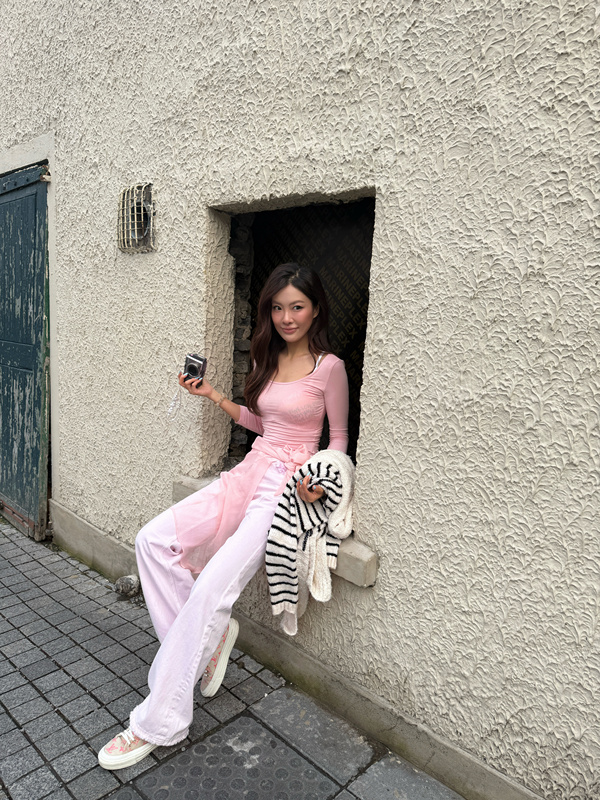 Low-Waisted Frayed Hem Flared Jeans, Cherry Blossom Pink (Small Quantity in Stock, No Restock Once Sold Out)