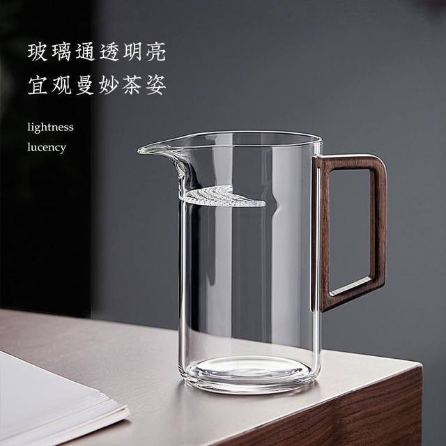 Heat-Resistant Tea-Water Separation Teapot, New Model for Home Use, Integrated Tea Strainer, Crescent-Shaped Teapot, Filter Green Tea Cup