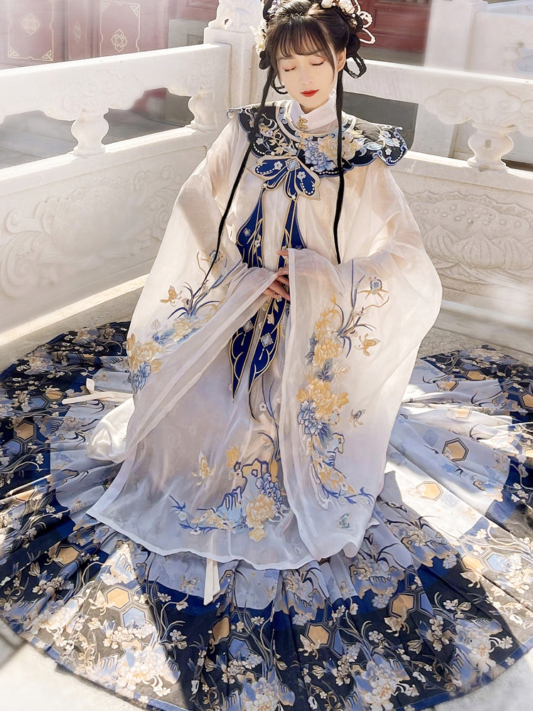 【蒼明雨瑞】明代斜め襟スタンドカラーロングガウン腰丈馬面スカート重厚刺繍雲肩春夏漢服